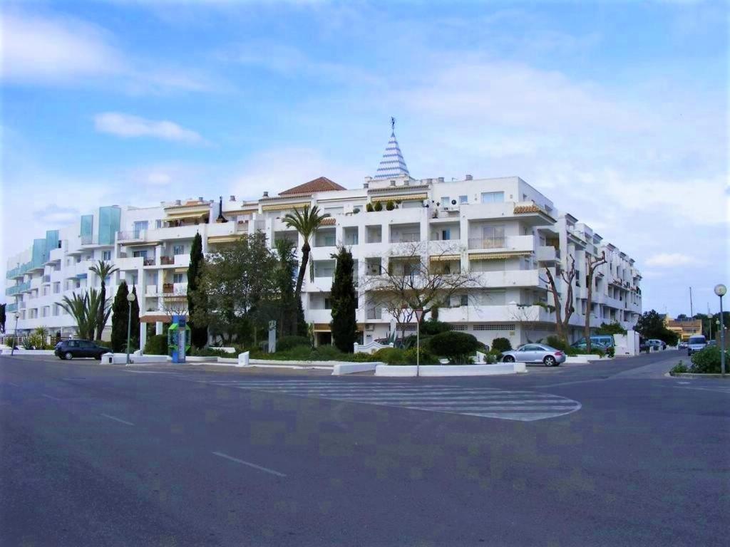 Global Immo 3330 Royal Marina I Tramuntana 4-10 Daire Roses Dış mekan fotoğraf